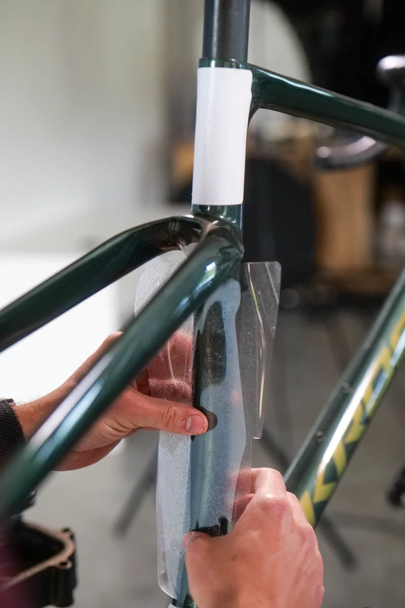 Oklejanie górnej rury ramy