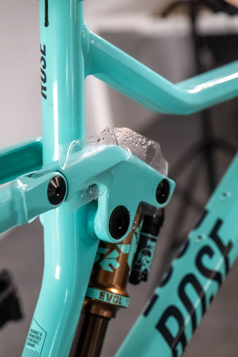 Oklejanie okolic dampera