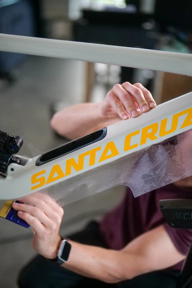 Oklejanie rury dolnej