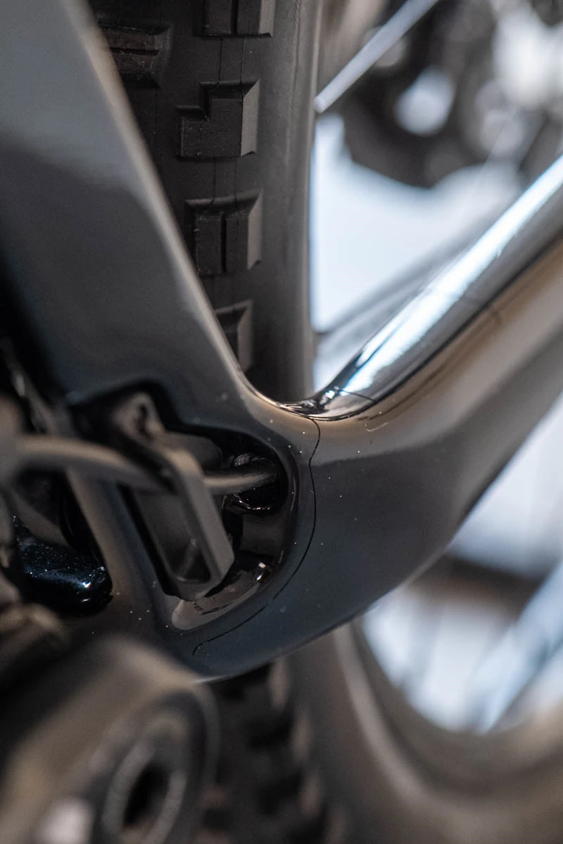 Zbliżenie na tylny trójkąt