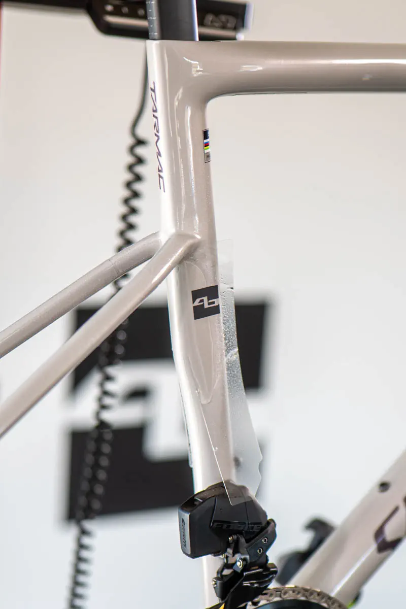 Zabezpieczanie rury podsiodłowej Specialized Tarmac SL8 Pro folią CPF połysk