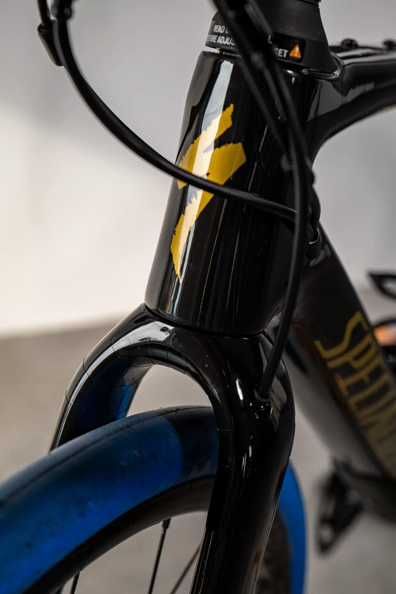 Oklejona głowka czarna