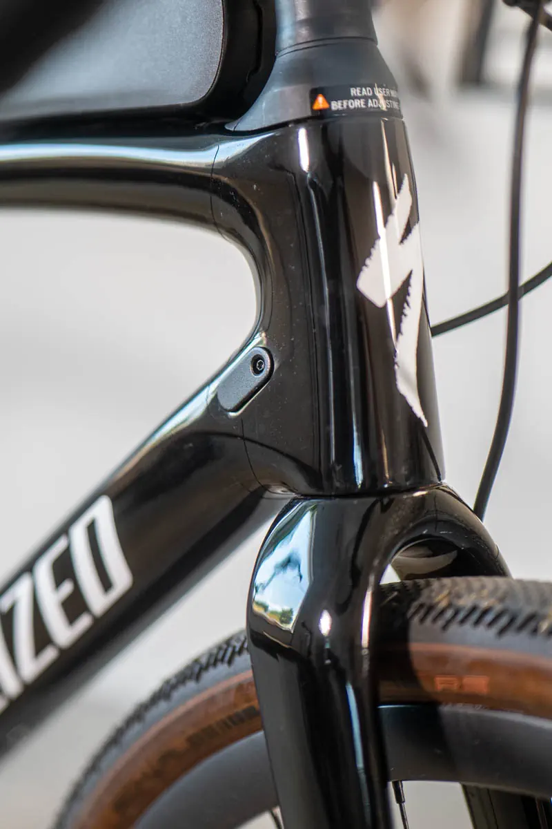 Zbliżenie na główke Specialized Diverge Pro