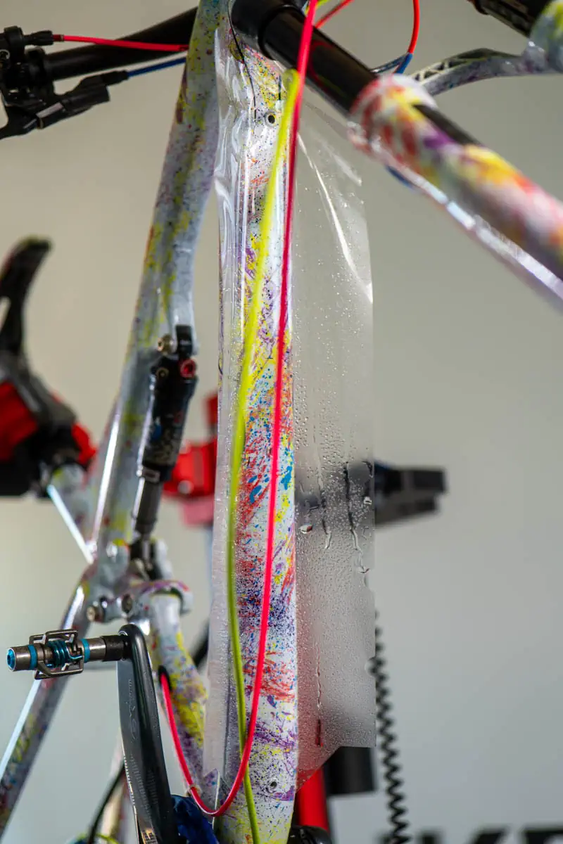 Duża formatka folii CPF na dolnej rurze Specialized Epic Comp 2012