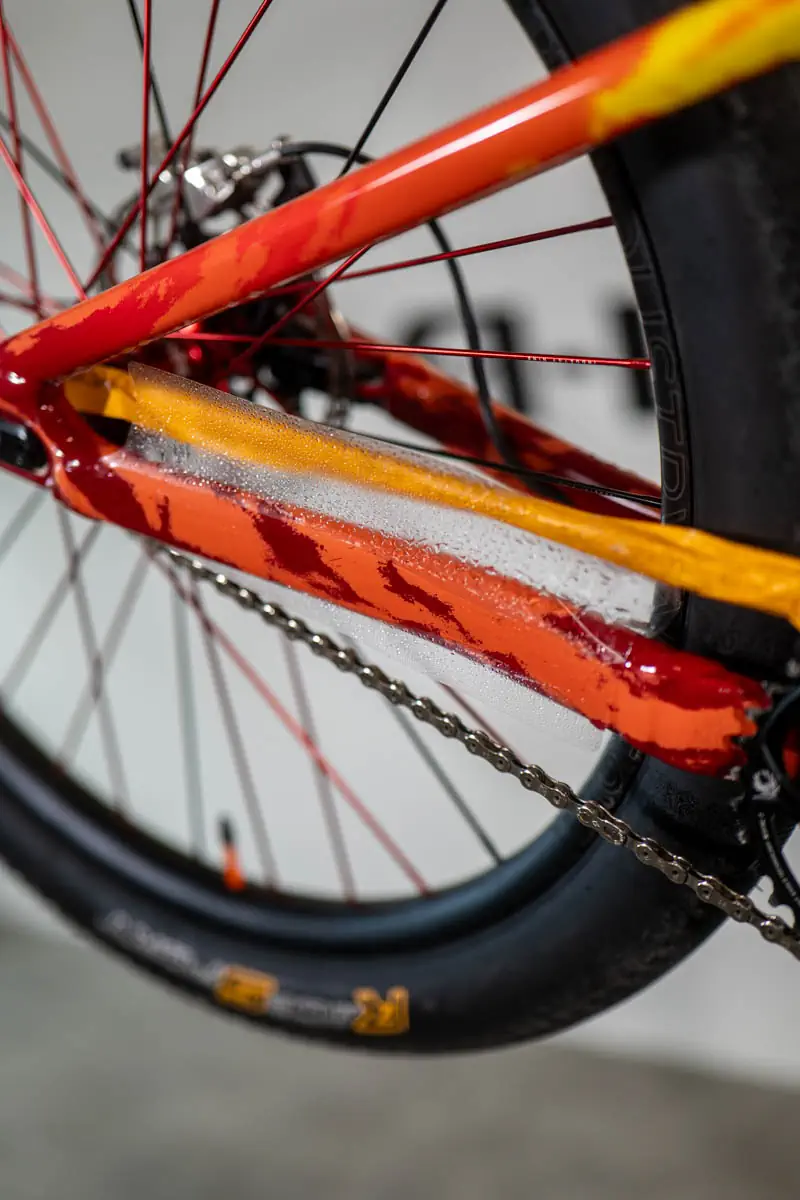 Aplikacja folii na tylnym trójkącie