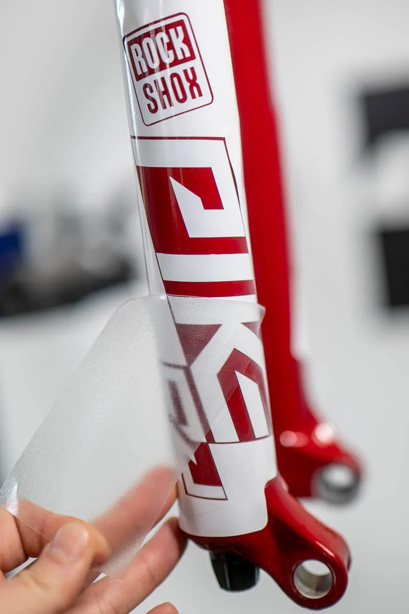 Customowa naklejka na amortyzator RockShox dopasowana do roweru Specialized P3