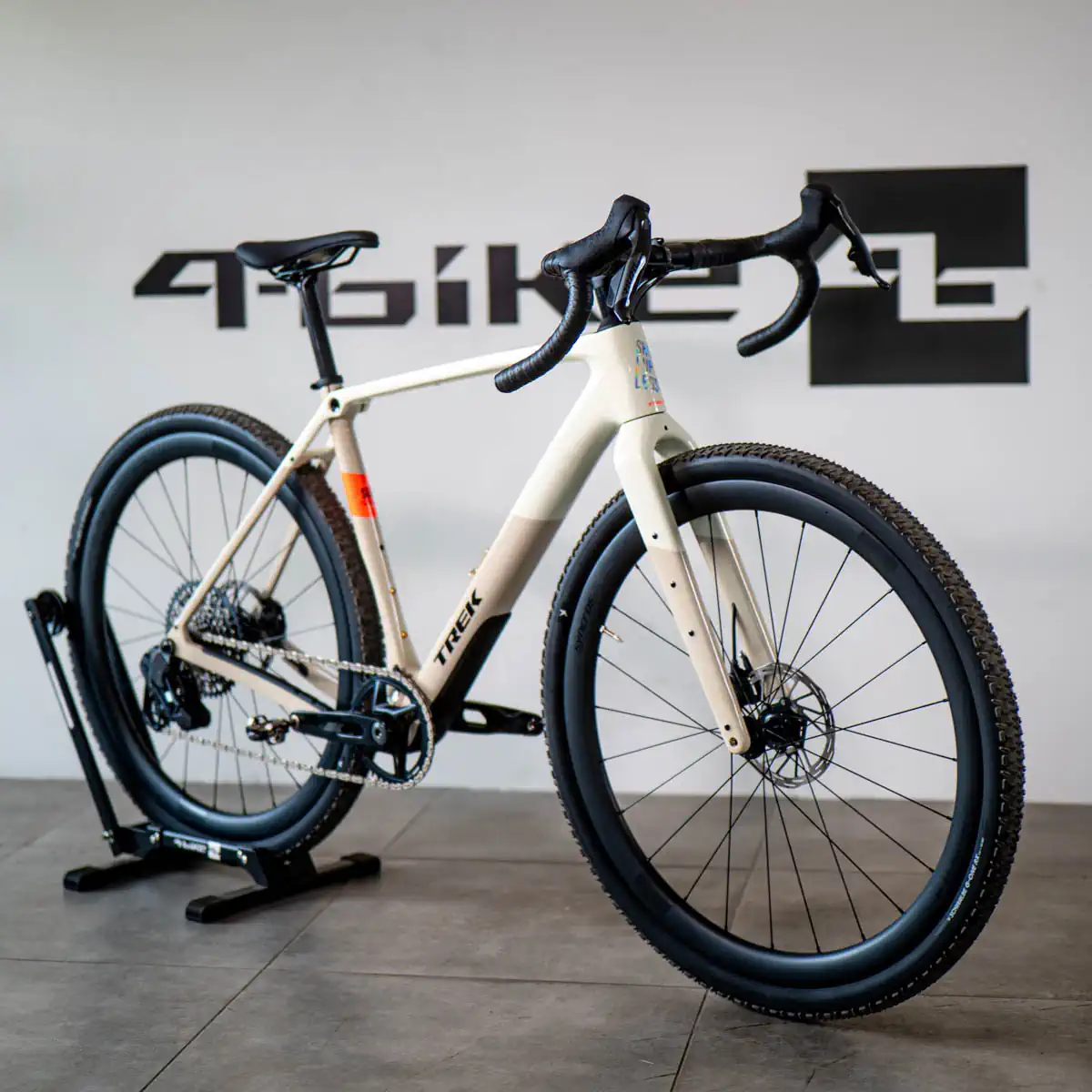 trek-checkpoint-sl-6