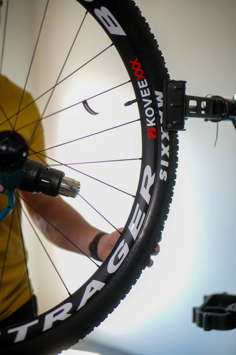 Koła Bontrager z nowymi naklejkami