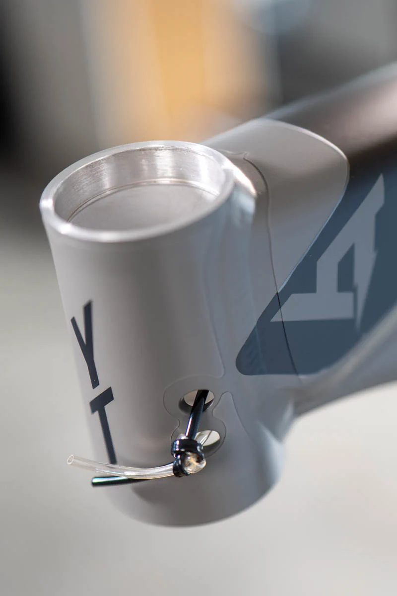 YT Tues Core 1 zabezpieczona główka