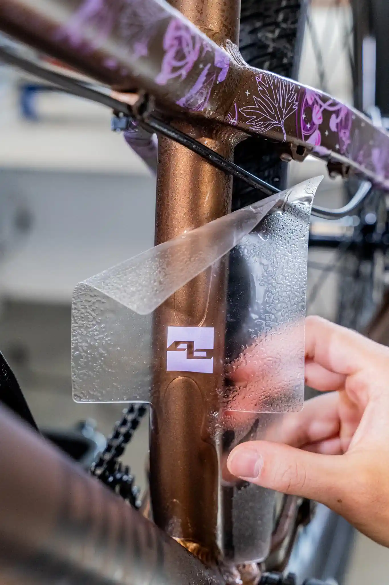 Formatka z nadrukiem i nasze logo na rurze podsiodłowej